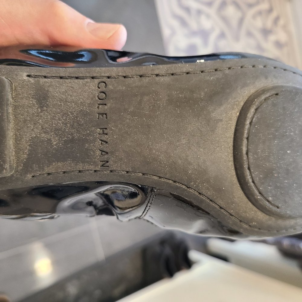 Cole Haan shiny black flats, 6-1/2, great shape - Picture 3 of 4